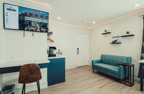 Morro Bay Hotel | Blufftop Inn & Suites - Wharf/Restaurant District