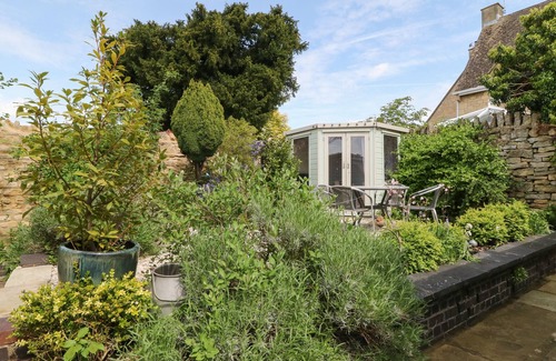 Broadway Cabaña | Blundell's Cottage