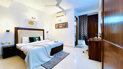 Lajpat Nagar Apartamento | Bluo Classic 1BHK - Defence Colony Mkt