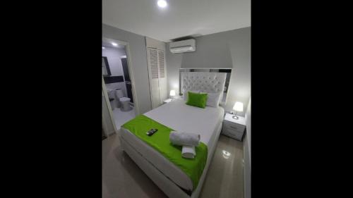 Marbella Cabina | Bm-14G Charming Cartagena Lodge with Shared Pool and Private Terrace