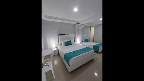 Marbella Cabina | Bm-17 room near the sea with air conditioning and WIFI