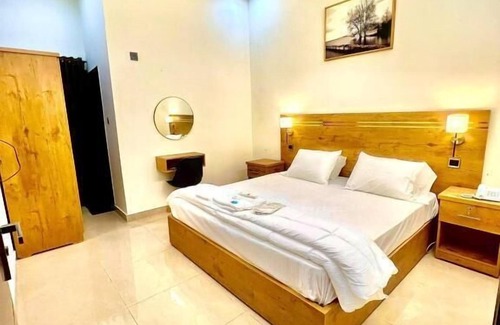 Gulshan-E-Jamal Cama Y Desayuno | BNB Galaxy Inn Family Hotel