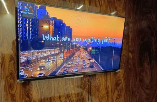 New Delhi Apartamento | BnBBuddy Memorable apartment in West Delhi