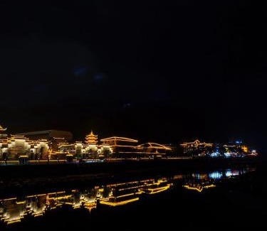 Wulingyuan Hotel | 铂曼智慧酒店-Near the east gate of the Forest Park, about a 10-minute walk-There is a beautiful small river at the entrance-offers free self-service laundry and Attraction Tickets Serivce in advance