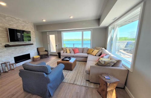 Traverse City Casa | Boardman Ridge Penthouse Close to Town