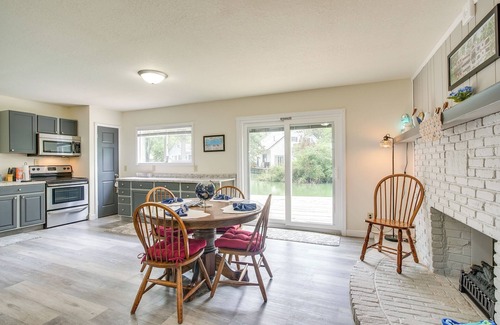 St. Marys Apartamento | Boat Dock: Couple's Grand Lake Getaway!