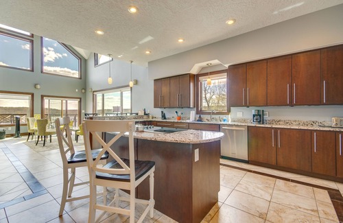Kaiser Casa | Boat Dock & Kayaks: Luxury Lake of the Ozarks Home