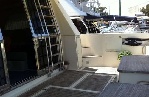 Mikrolimano Alquiler De Eote | Barco Ferretti Altura 49 M / Y en Mikrolimano