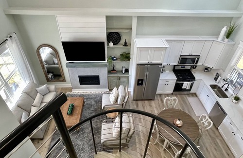 Greenwood Casa | Boat Launch Bungalow - Steps to Lake Greenwood. NEW, Modern and Pet Friendly!
