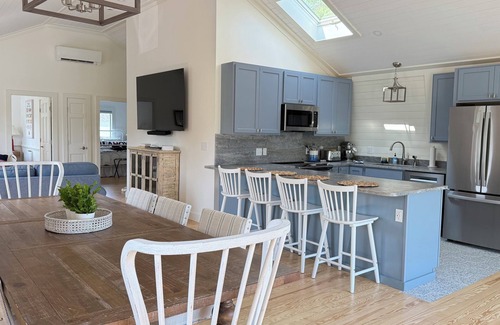 Blue Hill Casa | Boathouse at Waters Edge Coastal Luxury Oceanfront near Acadia. Sleeps 8!