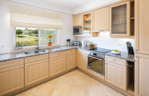 Atalaia Apartamento | Boavista Golf de lujo 2 dormitorios / 2 baños con vistas a los canales navegables, con vistas al mar, spa, 2 piscinas, wifi