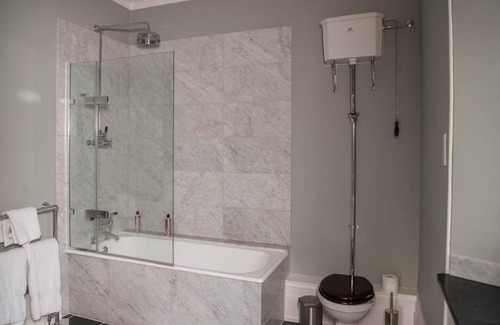 Bodmin Casa | Boconnion Estate Sleeps up to 45
