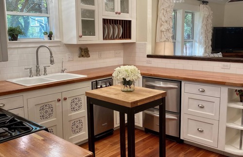Boerne Casa | Boerne Garden Cottage - Steps from walking trails and historic downtown Boerne