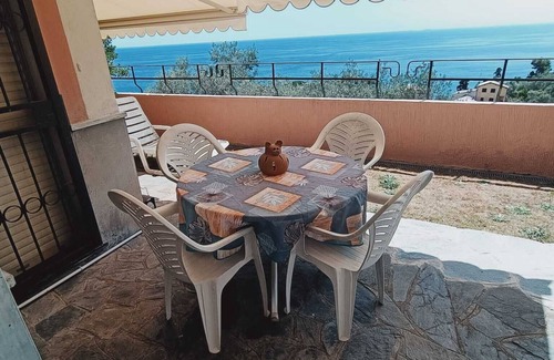 Bogliasco Apartamento | Bogliasco: Apartamento en villa, rodeada de naturaleza con vistas al mar