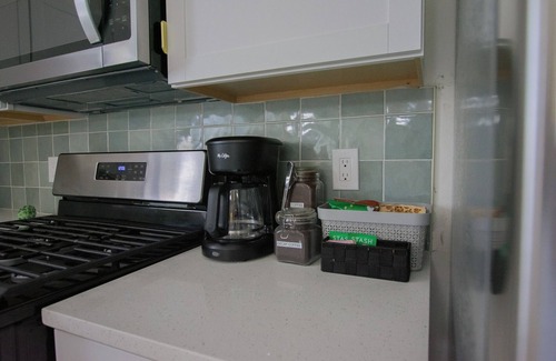 South Broadway Casa | Bohemian Chic an Eclectic Escape+Hot Tub+Pet Friendly+No Pet Fee!