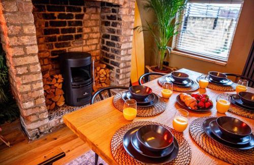 Cleethorpes Casa | Boho Beach House Hot Tub, 3 Bedroom