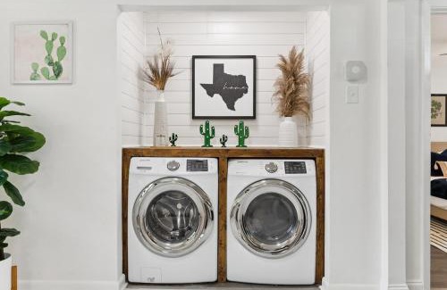 Farmers Branch Casa | Boho Bungalow near DFW Airport