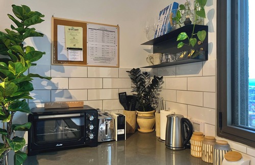 Haifa Apartamento | Boho Gem Near Talpiot Mkt