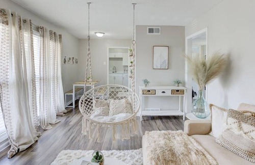 Medical District Casa | **Boho Hideaway Midtown Memphis Cozy Apartment**