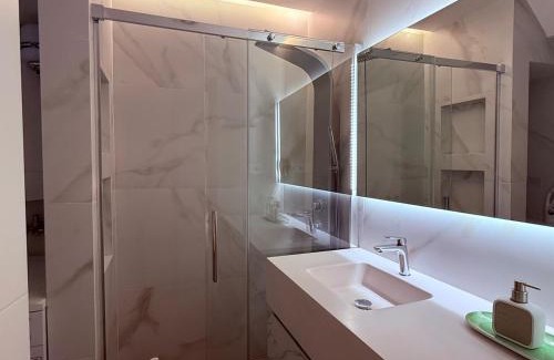 Imperial Apartamento | Boho Royal Retreat Steps from the Royal Palace