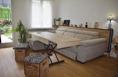 Clamart Apartamento | Boho style apartment - 8 mins from Paris Center - Garden and underground parking