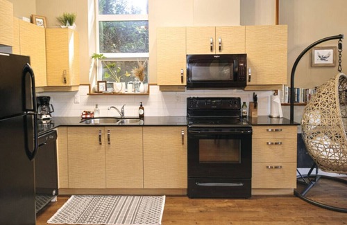 Ucluelet Apartamento | Boho Zen- 2 bedroom on the Inlet