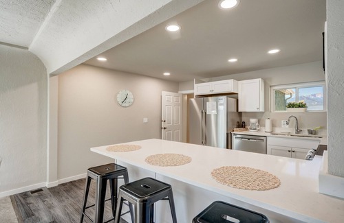 Central Colorado Springs Casa | Bon Voyage