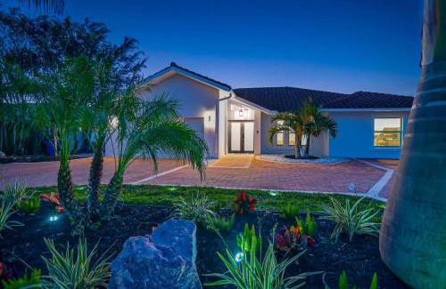Bonita Springs Casa | Bonita Lake Home