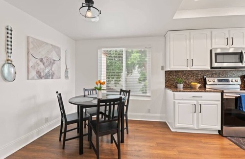 Bonita Casa | Bonita Manor - Large Home: Pool, Hot Tub, & Views!