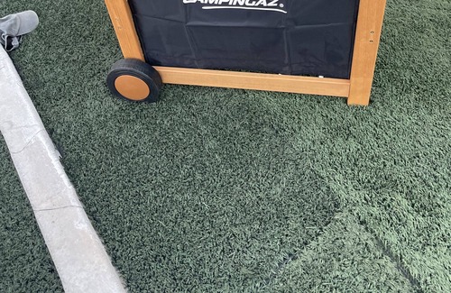 Sayalonga Apartamento | Bonito Apartamento Soleado con Magnífica Terraza. Amacas Césped Barbacoa