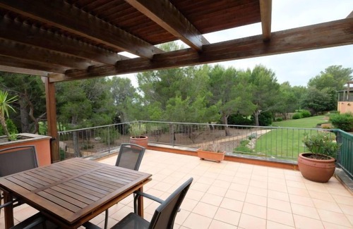 Bonmont Terres Noves Apartamento | Apartamento Bonmont by Interhome