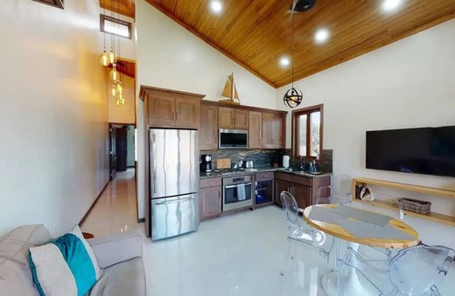 San Pedro Villa | 20% Promo Zen Private Estate Oasis with Staff by ALOM