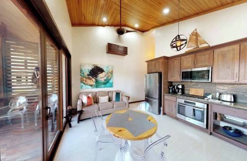 San Pedro Villa | 20% Promo Zen Private Estate Oasis with Staff by ALOM