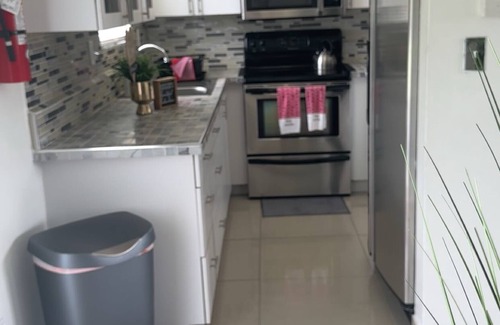 Miami Gardens Casa | BOOK ME, 3mins to Hard Rock Stadium