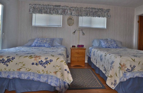 Gold Beach Casa | Fin de la Tierra: en una playa w / acceso privado. Bañera de hidromasaje, PATIO DE PETRÓLEO CERRADO. RESERVAR CON ANTICIPACIÓN !