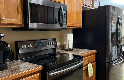 Springfield Casa | Book The Essential Stay! It’s a short +\-30 min dr to Nashville/Clarksville TN