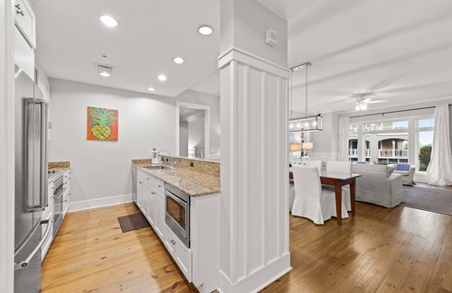 WaterSound Beach Condominio | Acceso Ejecutivo a Casa! Condominio frente al golfo! ¡Cocina gourmet!