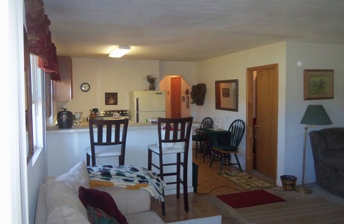 East Glacier Park Village Casa | Reserve hoy! Espectaculares vistas a la montaña!