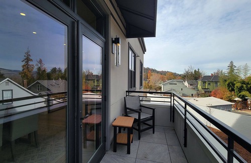 Historic Railroad District Condominio | BookStayHop - Plaza North (201-203) Suites Trinity With Gorgeous Mountain Views