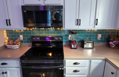 Murfreesboro Casa | Boro Breeze Island Escape - Cozy, Close, Amenities, Sleeps 8
