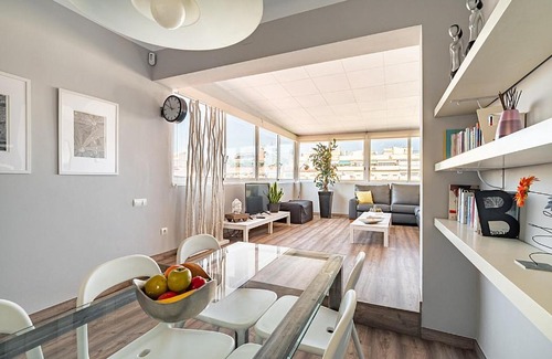 Sant Antoni Apartamento | Borrell Apartment 045