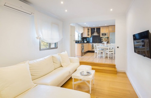 Daimuz Casa | CASA BUGANVILLA. COSTA VALENCIANA, COSTA BLANCA Piscina,Jardín, Playa,Pueblos.