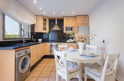 Daimuz Casa | CASA BUGANVILLA. COSTA VALENCIANA, COSTA BLANCA Piscina,Jardín, Playa,Pueblos.