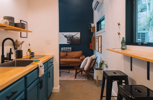 Rogers Cabina | Boulder Mounted Hot Tub | Sleeps 4 | Romantic Stay