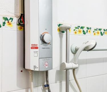 Vang Vieng Hotel | Bountang Mountain View Riverside Hotel