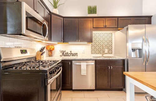 Germantown Casa | Bourbon Belle- A Germantown Favorite! Priv Parking