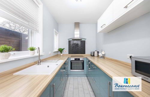 Boscombe Apartamento | BOURNECOAST: Flat in fantastic location 500m from clifftop with garden - FM9582