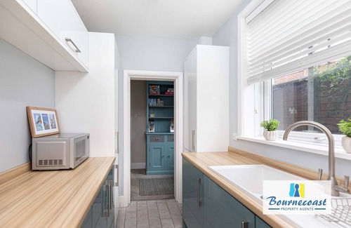Boscombe Apartamento | BOURNECOAST: Flat in fantastic location 500m from clifftop with garden - FM9582