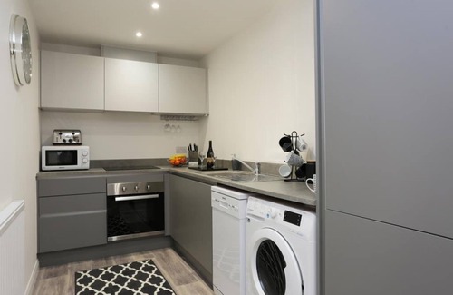 Boscombe Apartamento | BOURNECOAST: MODERN 2 BEDROOM FLAT CLOSE TO BEACHES AND BOSCOMBE SHOPS - FM8387