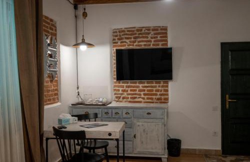 Brasov City Centre Hotel | Boutique 11 Postavarului by Kronstay